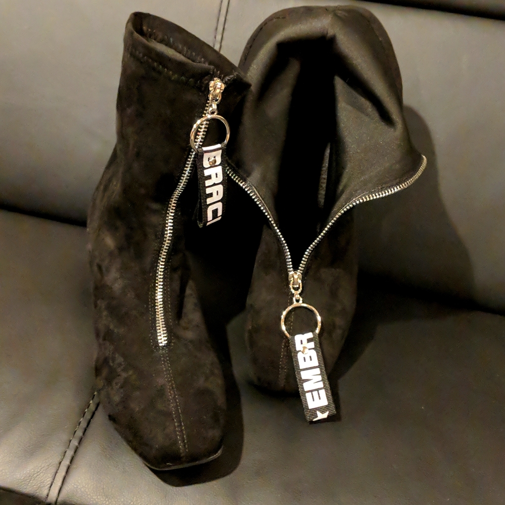 Black boots for women (girls)
